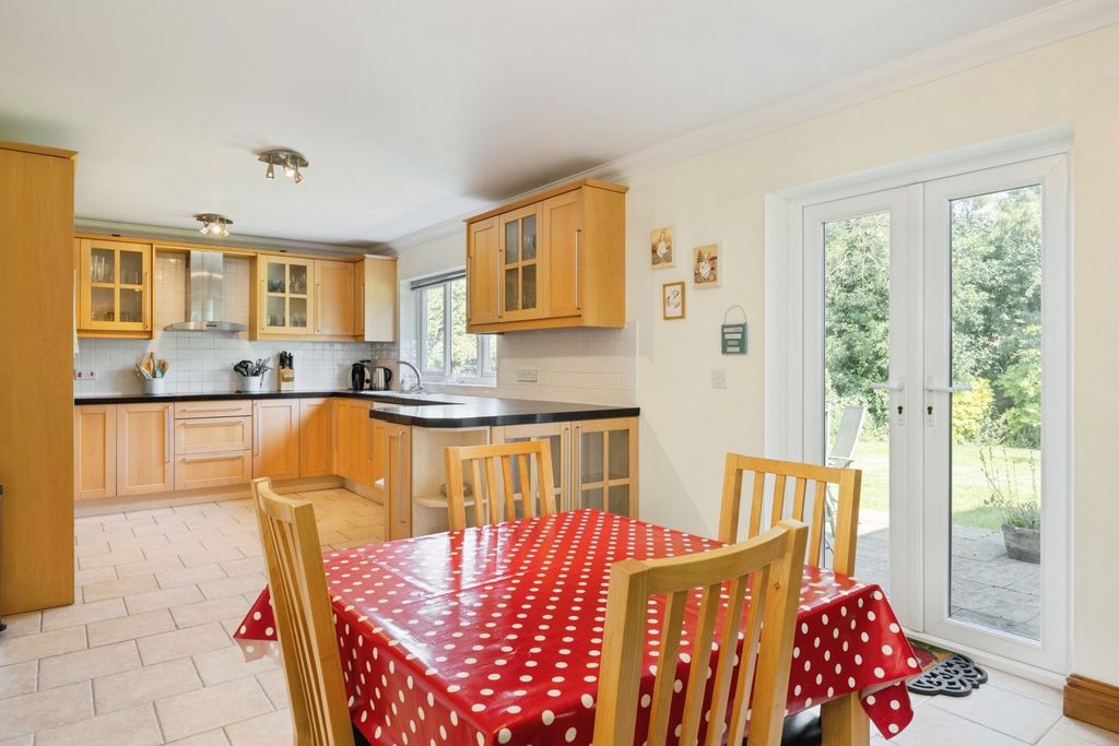 Property photo 2 of 36 Pbox-Img.Jpg