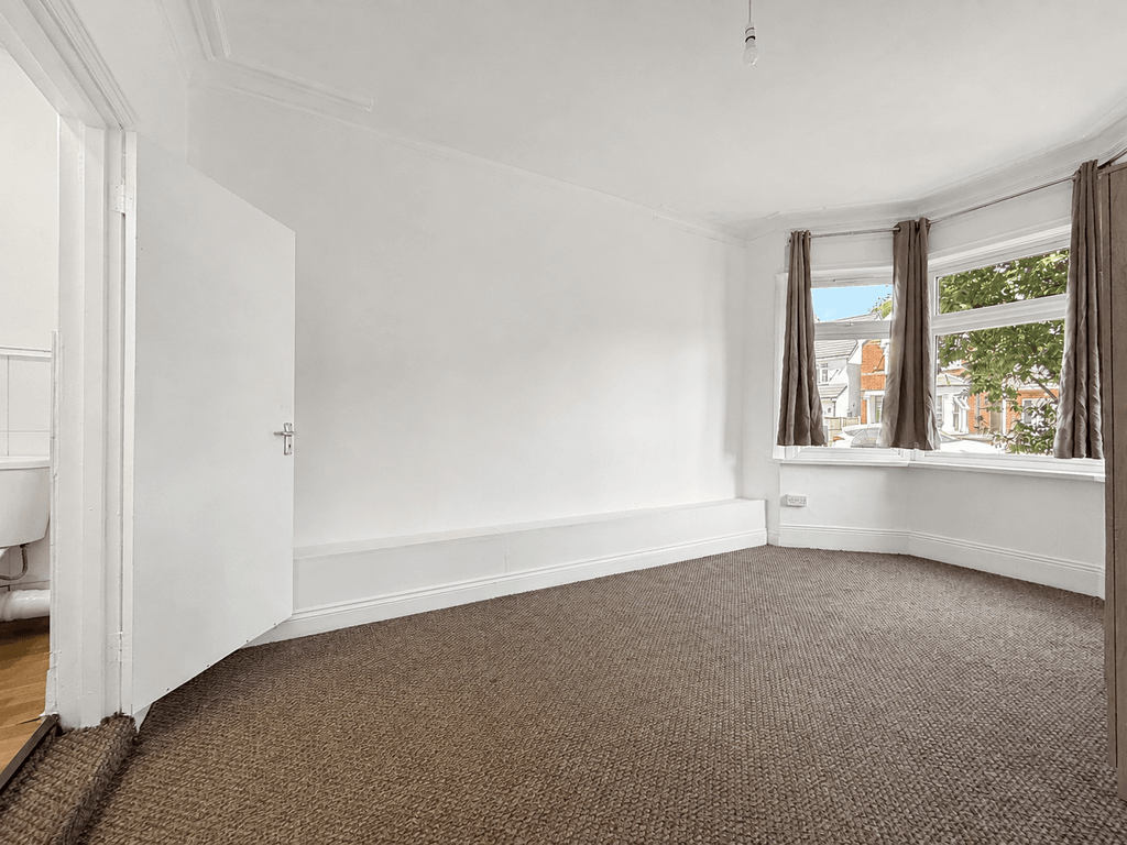 Property photo 2 of 14 Gallery