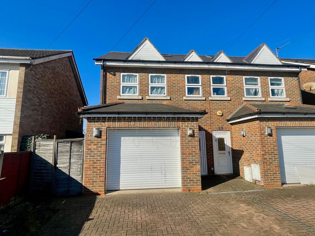 Property photo 3 of 18