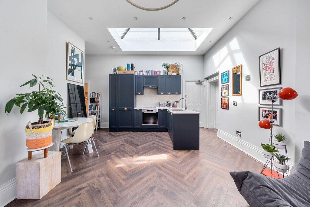 Property photo 3 of 18 Kitchen/Living Room