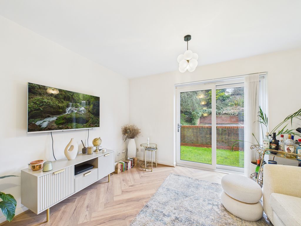 Property photo 3 of 9 Cam02136G0-Pr0520-Still004