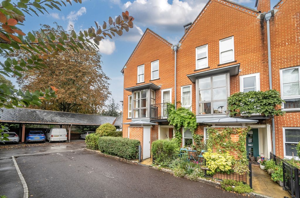 Property photo 1 of 15 1354368-26-68c18A...
