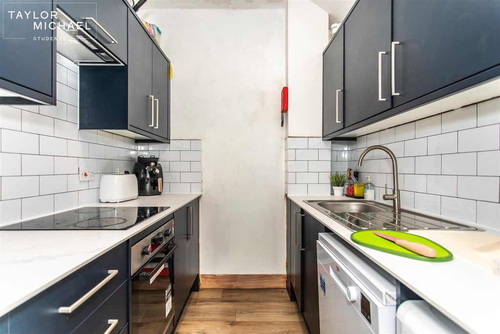 Property photo 1 of 16 Kitchen