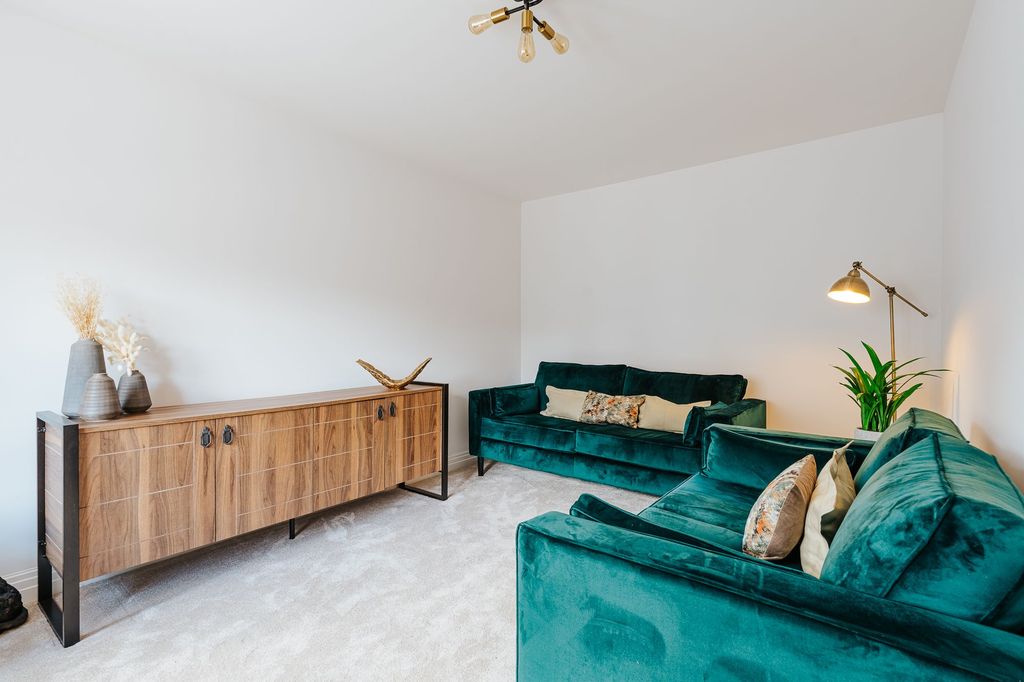 Property photo 3 of 10 Living Room