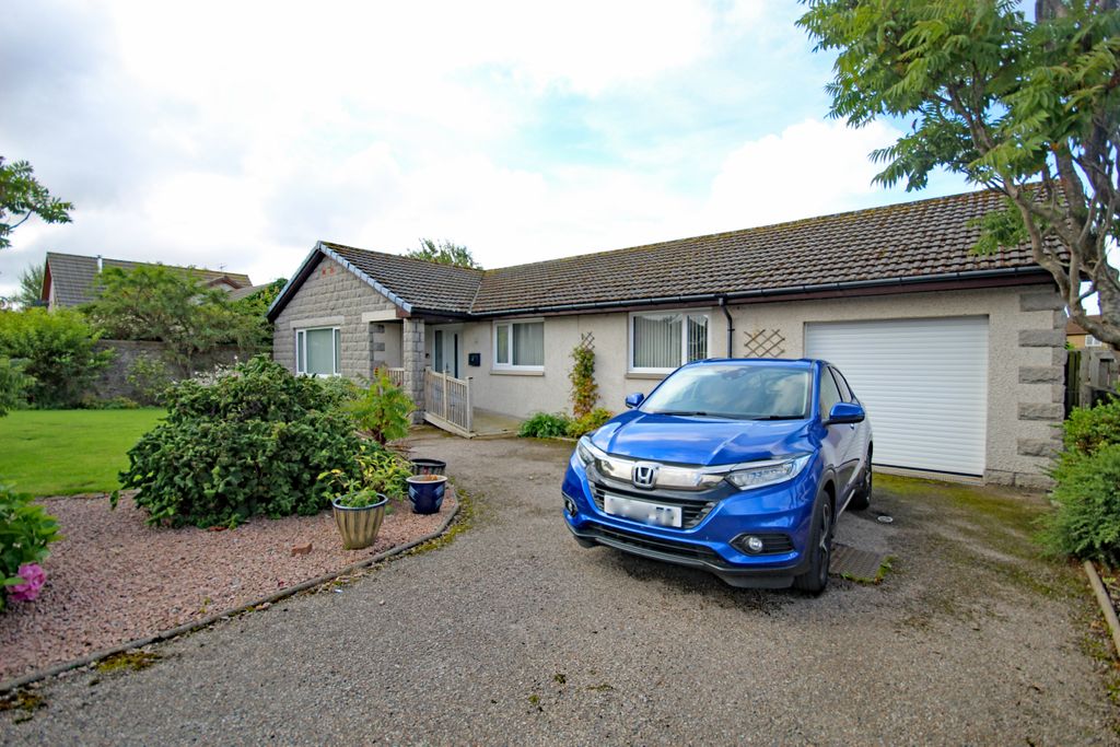 Property photo 1 of 34