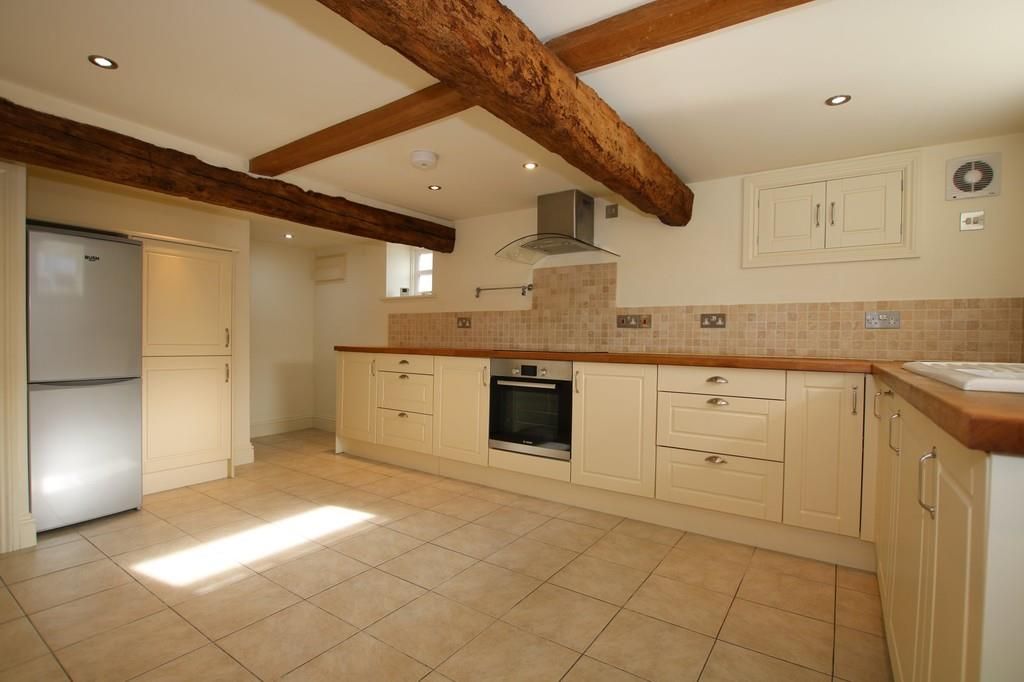 Property photo 3 of 12 Img_72059_13_Large[1].Jpg