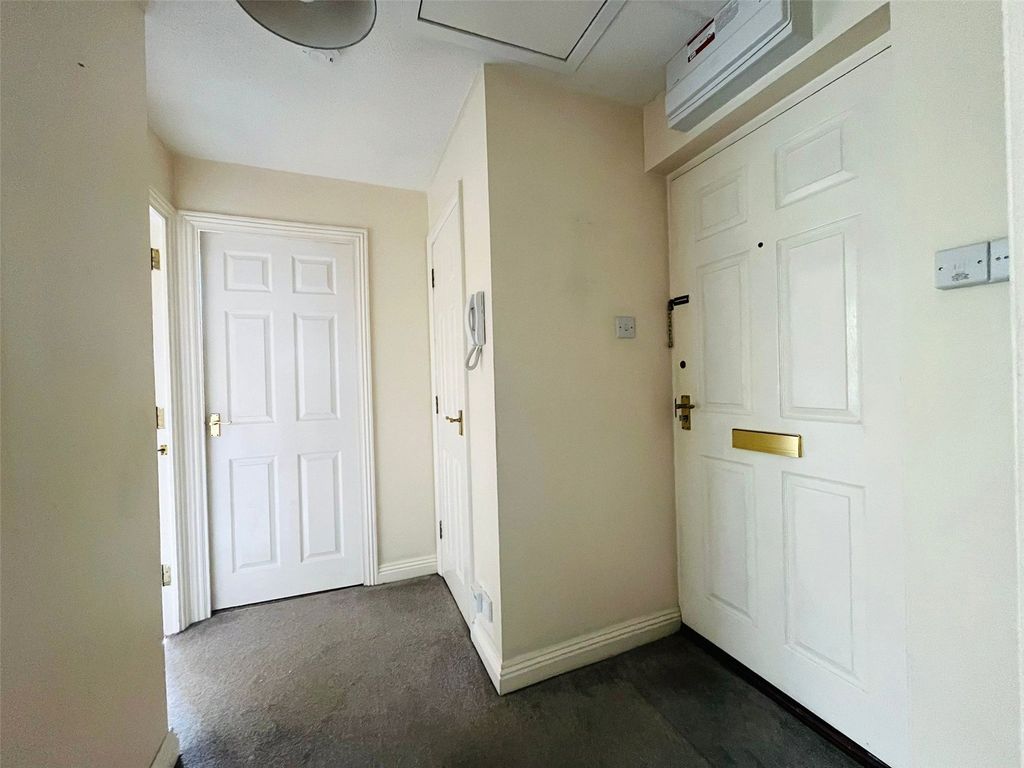 Property photo 2 of 9 Picture No. 01