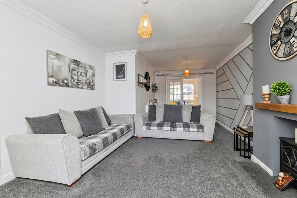 Property photo 3 of 20 Pbox-Img.Jpg