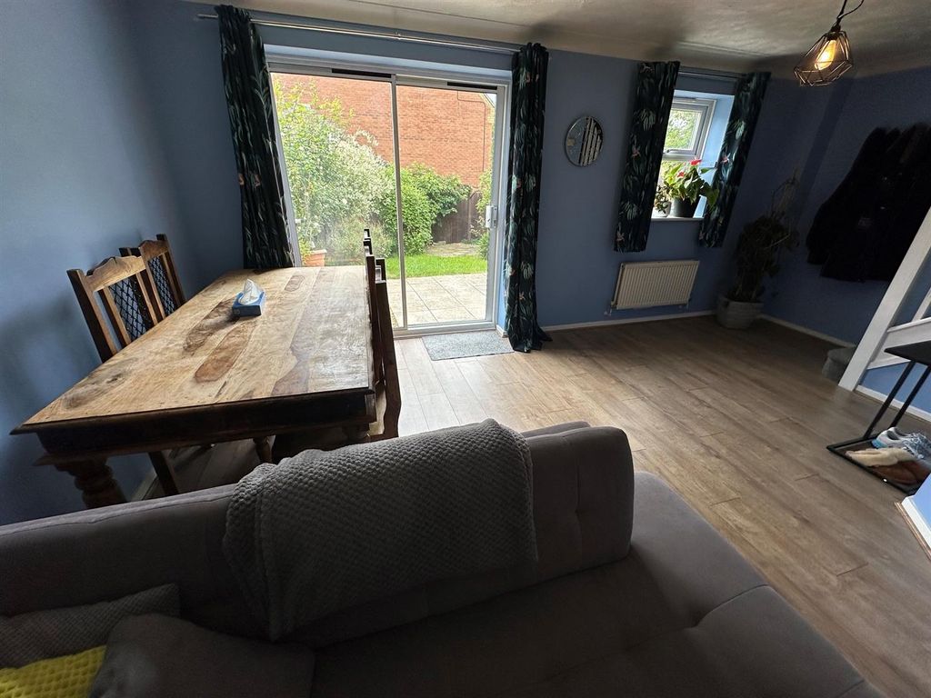 Property photo 3 of 14 Dining Area.Jpg