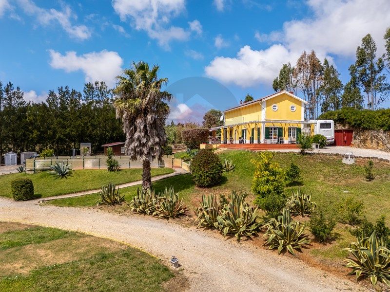 Property photo 2 of 50