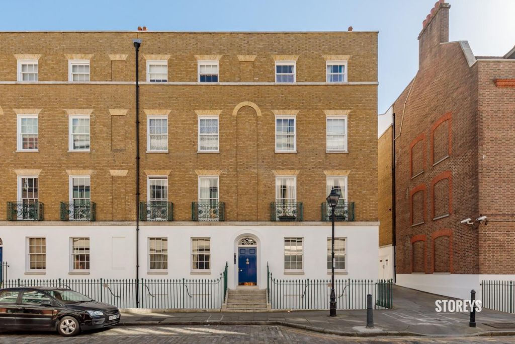 Property photo 2 of 22