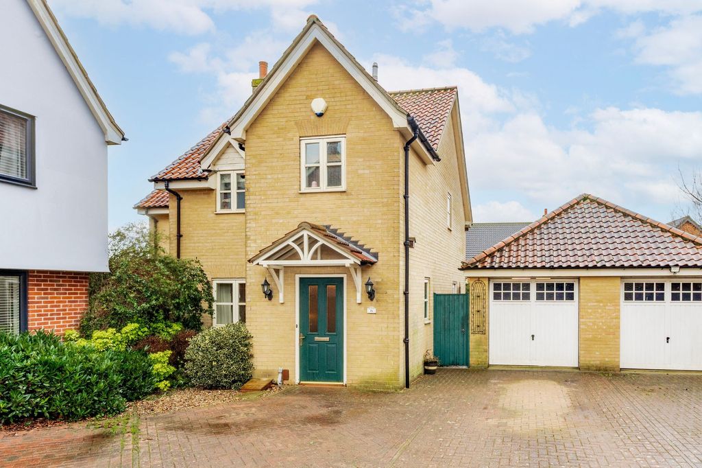 Property photo 2 of 20