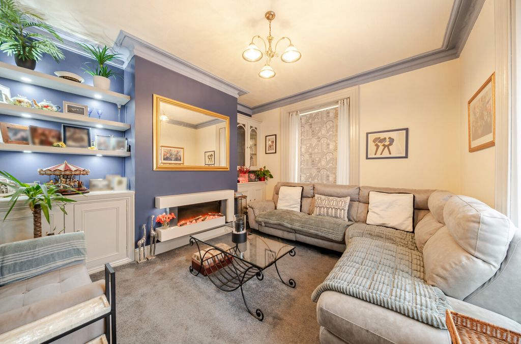 Property photo 2 of 18 1535112-5-6Ad759B...