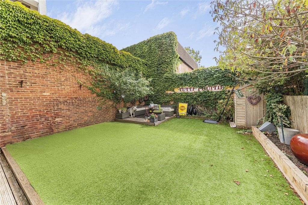 Property photo 2 of 16 Picture No. 09
