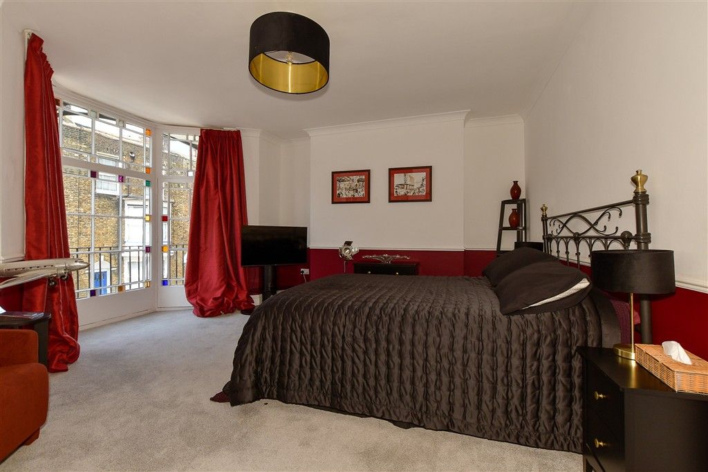Property photo 3 of 21 Bedroom 1