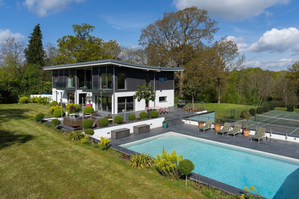 Property photo 2 of 20 Tanglewood