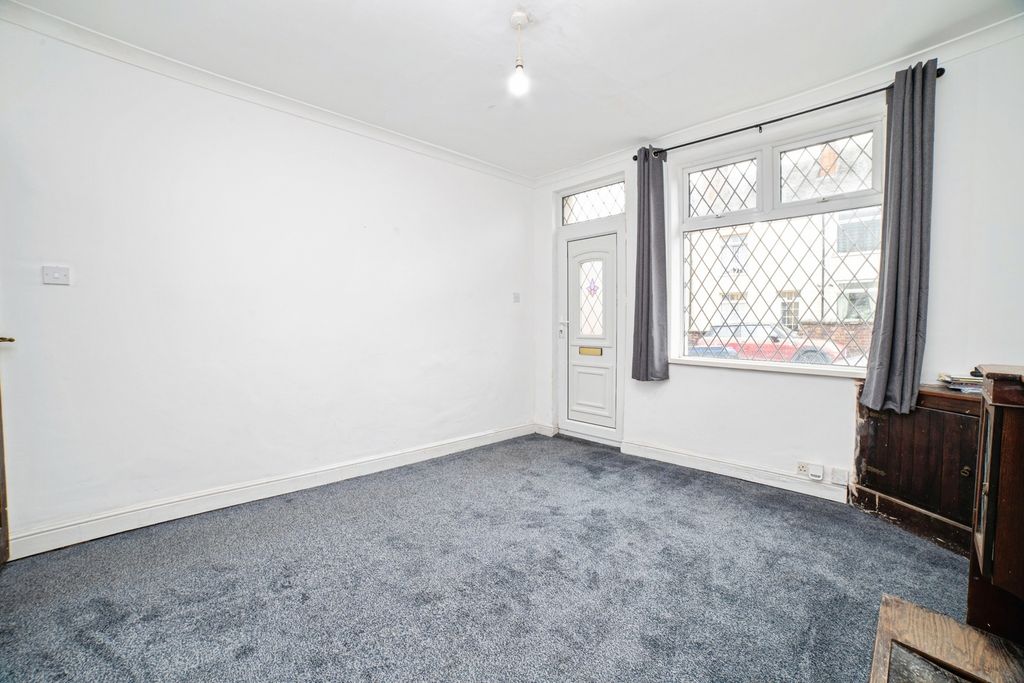 Property photo 2 of 17 Photo