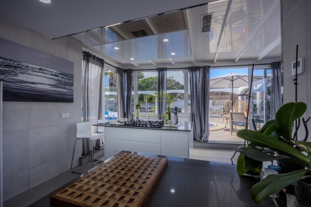 Property photo 2 of 26