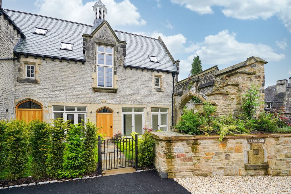 Property photo 1 of 39