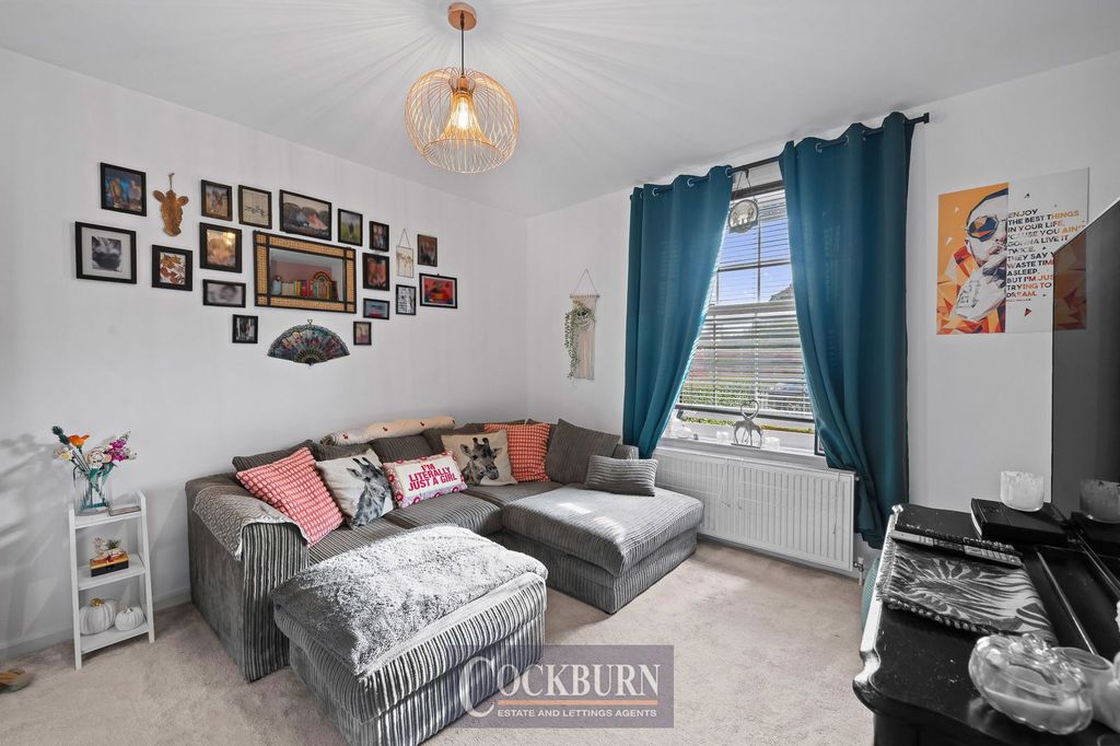 Property photo 3 of 17