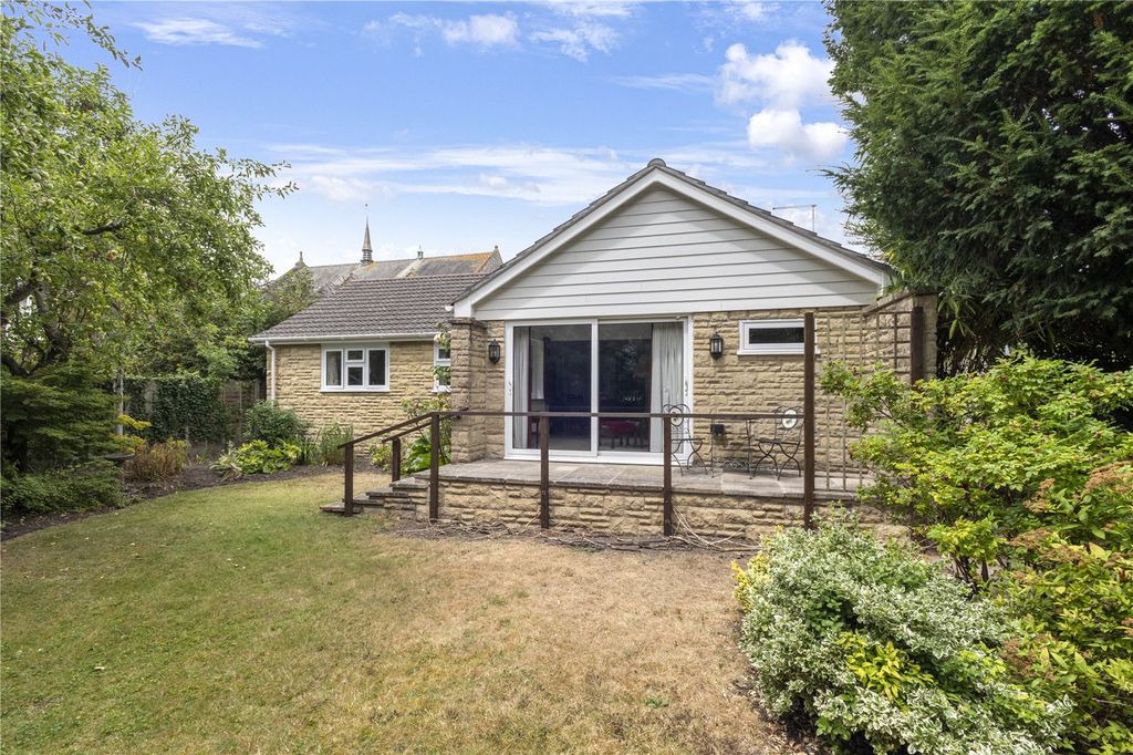 Property photo 1 of 16 Picture No. 02