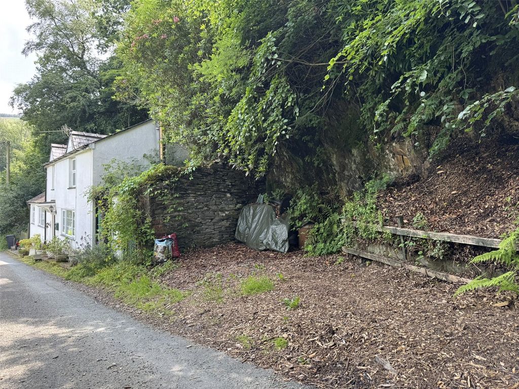 Property photo 2 of 19 Picture No. 36