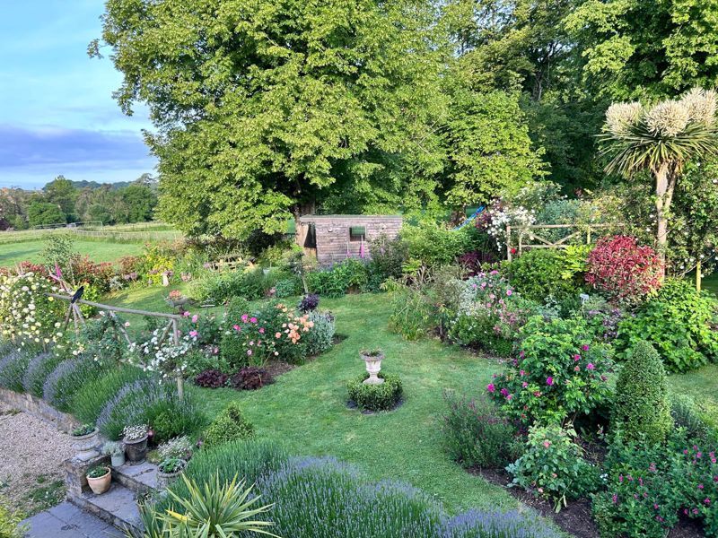 Property photo 3 of 19 Photo 26