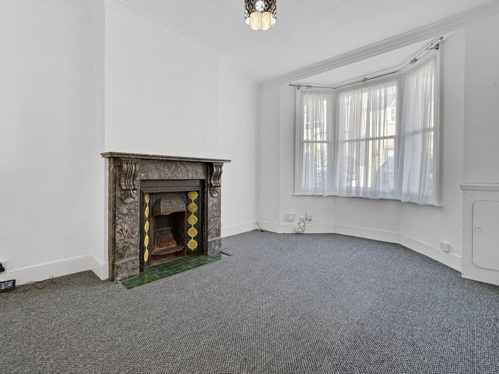 Property photo 2 of 17 Photo 11