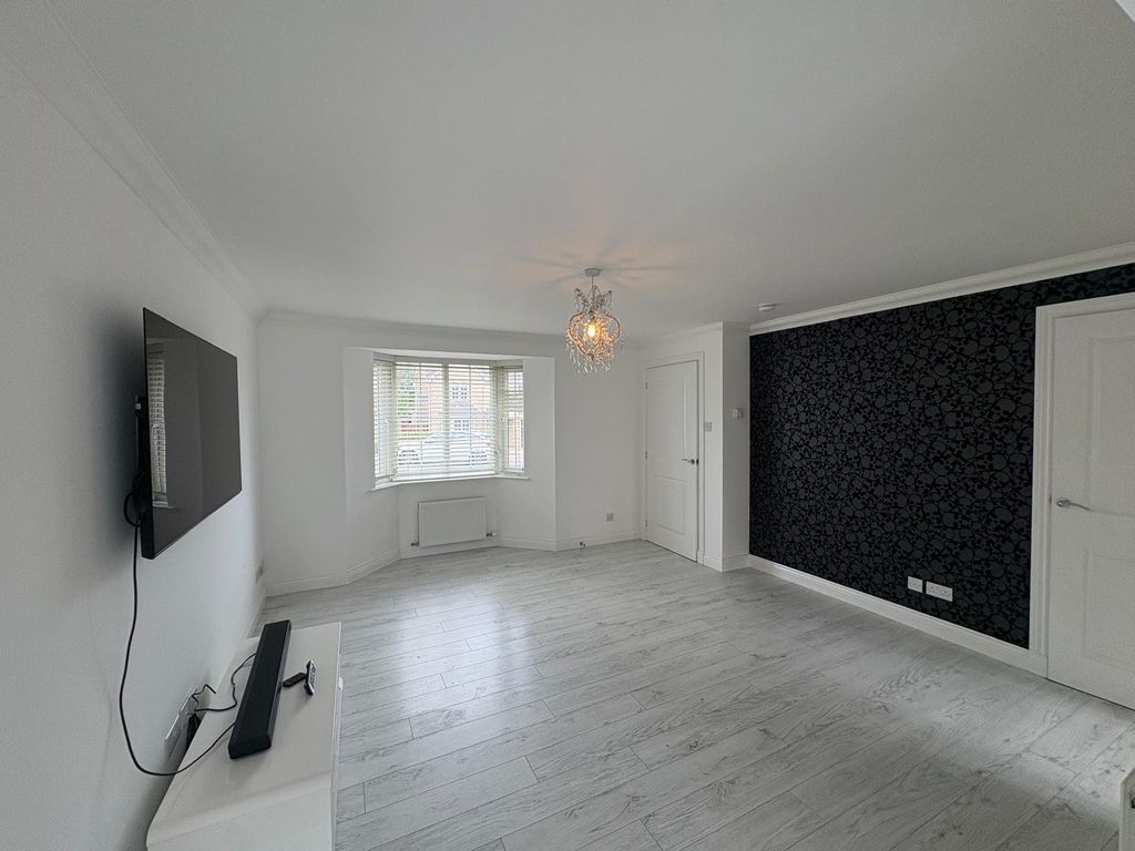 Property photo 2 of 12 Picture No. 09