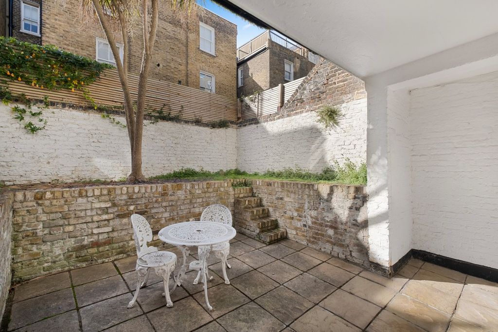 Property photo 1 of 6