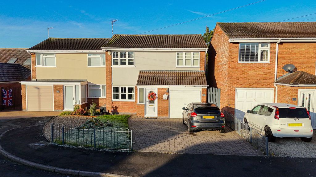 Property photo 2 of 19