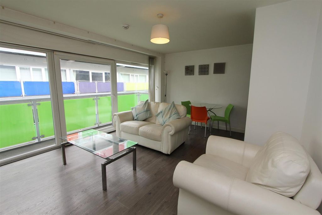 Property photo 3 of 10 Lr1.Jpg