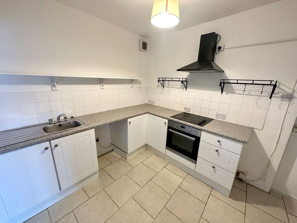 Property photo 2 of 13 Kitchen