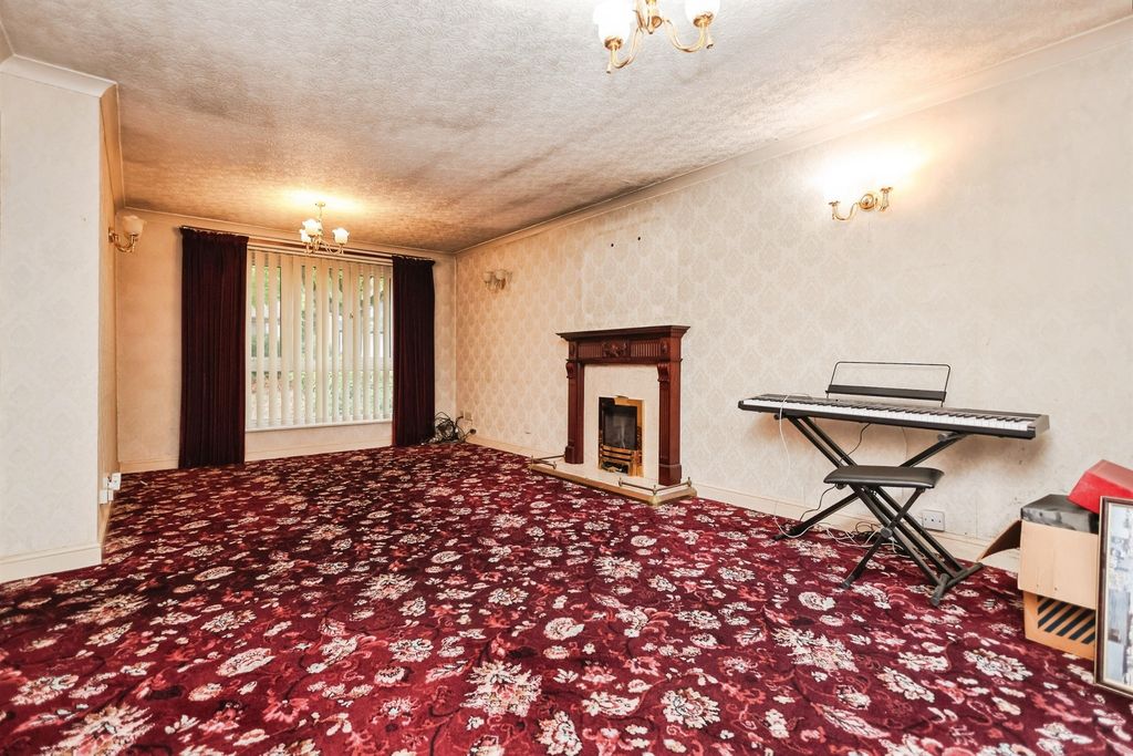 Property photo 3 of 21