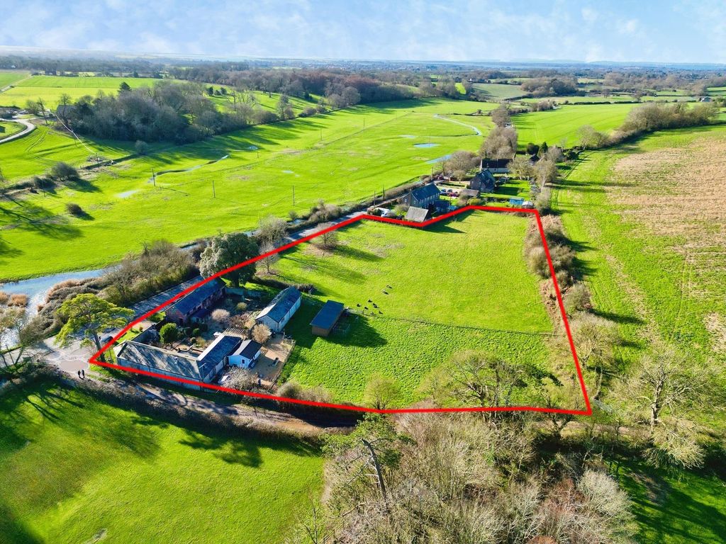 Property photo 1 of 27