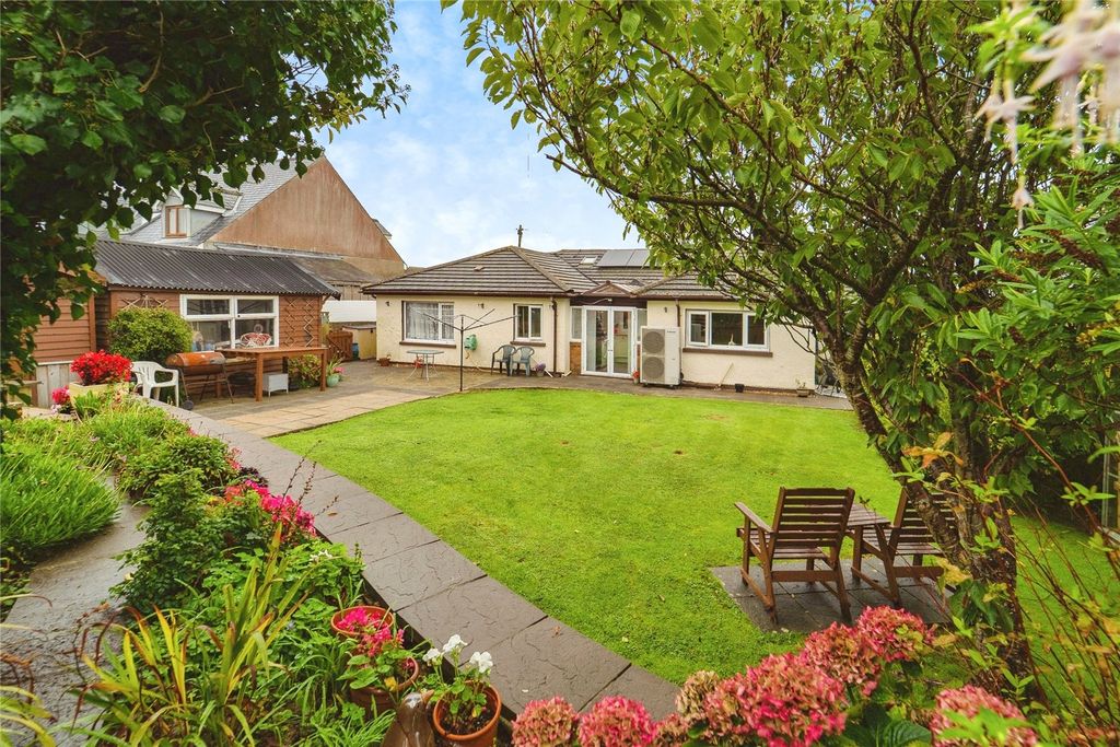 Property photo 2 of 39 Picture No. 61