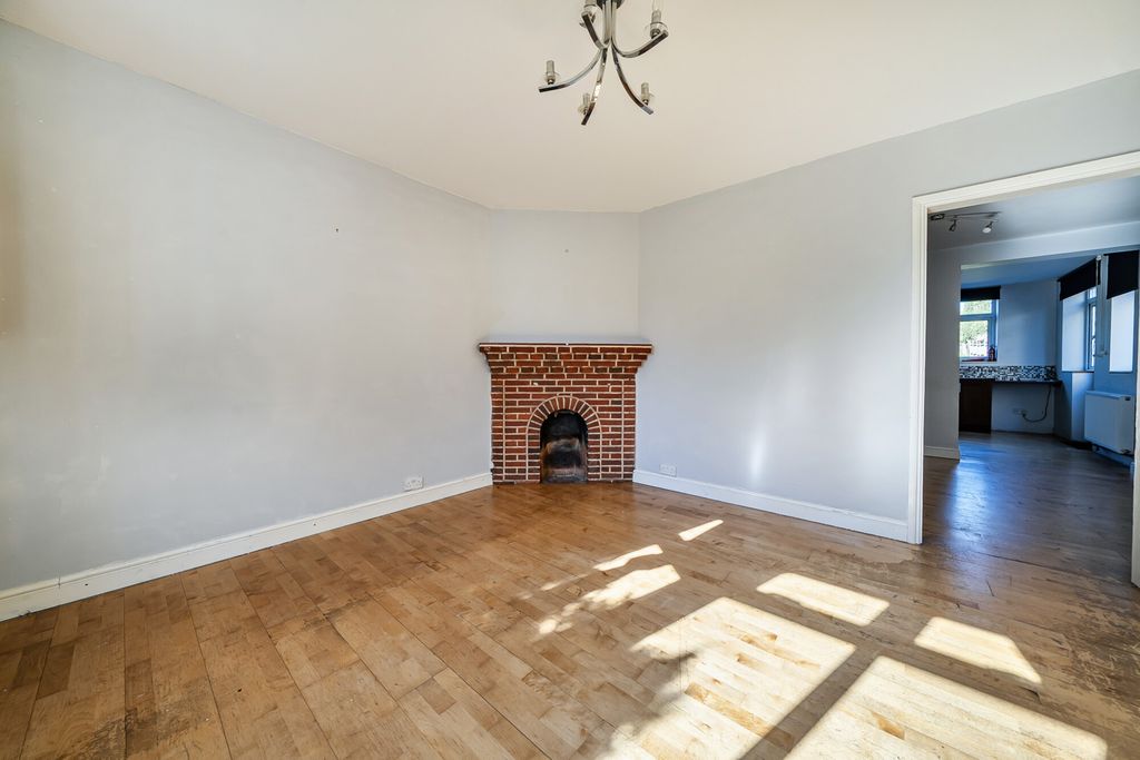 Property photo 3 of 25 1439140-13-69d4cd...