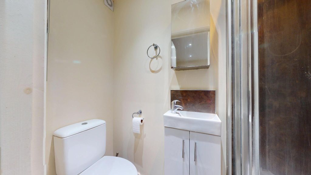 Property photo 3 of 8 Bathroom