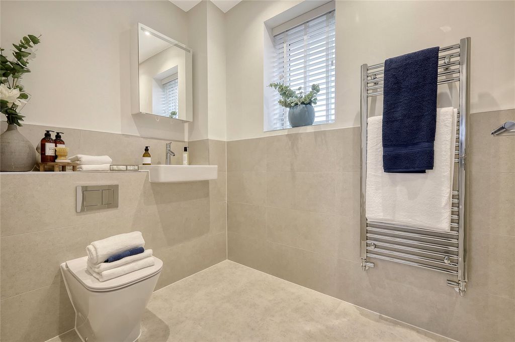 Property photo 3 of 10 Showhome