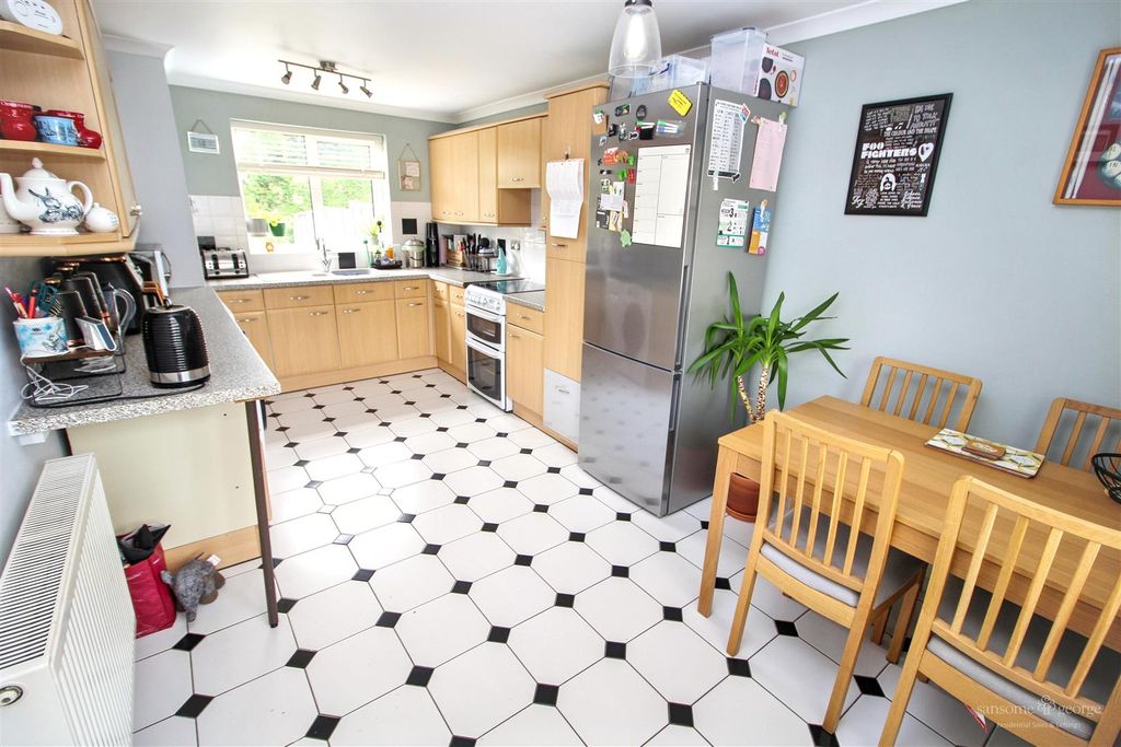 Property photo 3 of 14 Kitchen/Breakfast Room
