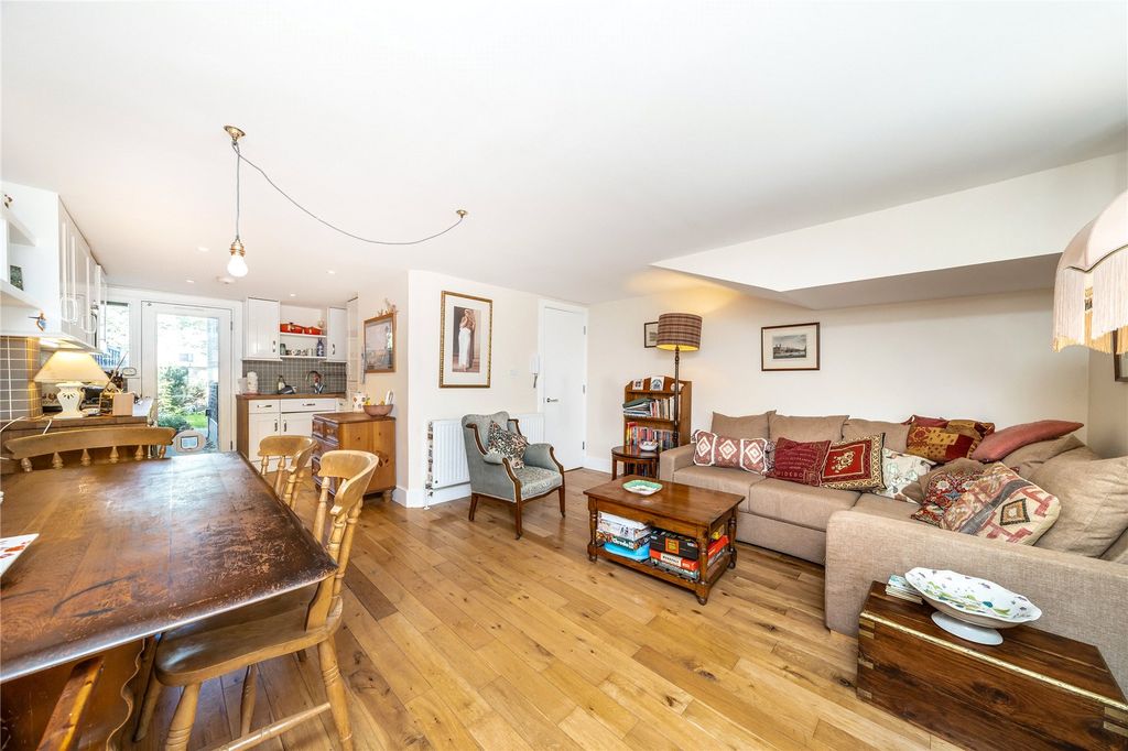 Property photo 2 of 12 Picture No. 07