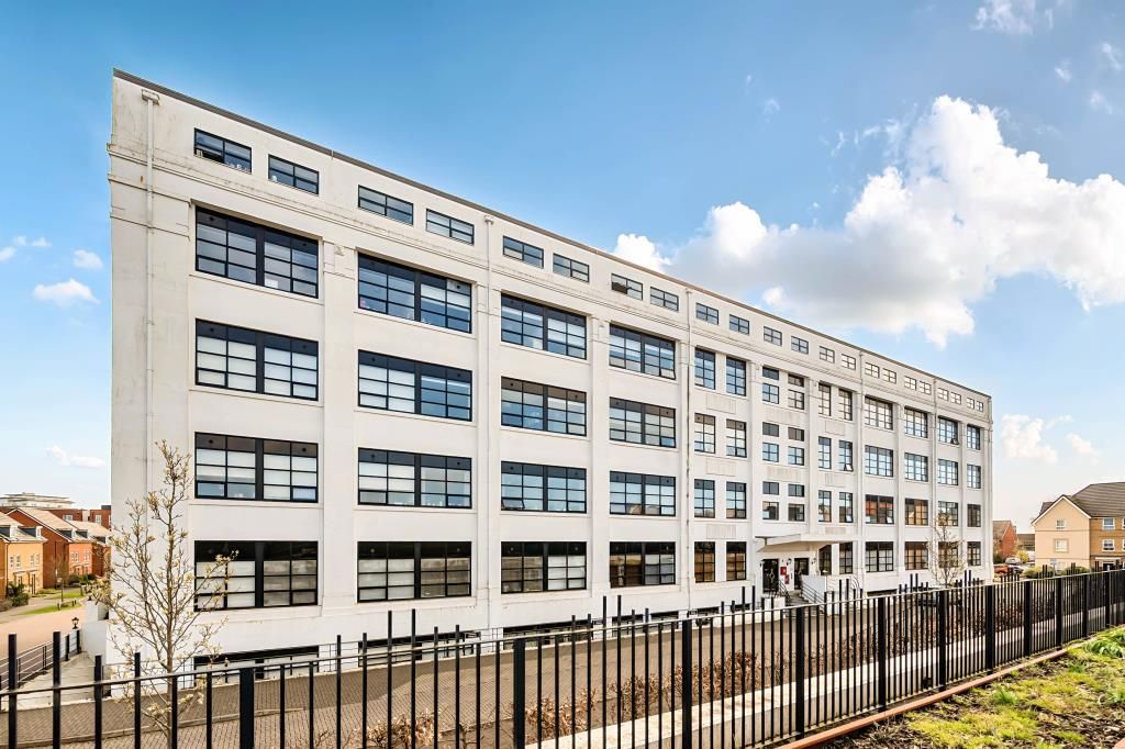 Property photo 1 of 19 External View