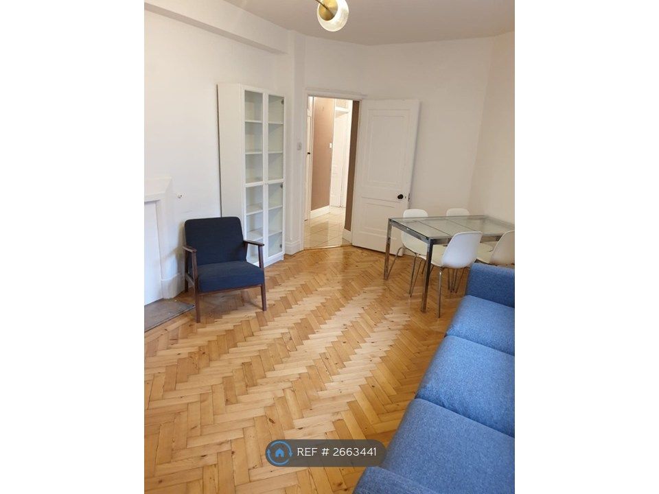 Property photo 2 of 11 Living Room