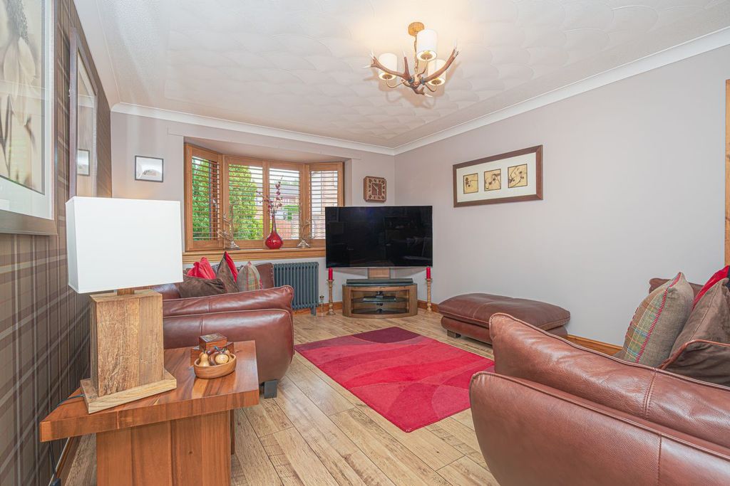 Property photo 2 of 24
