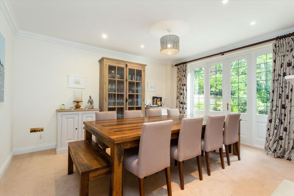 Property photo 1 of 17 Image