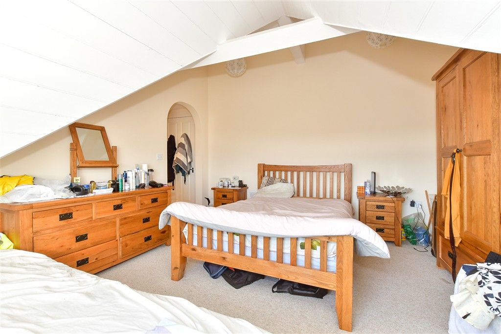 Property photo 1 of 11 Bedroom 1