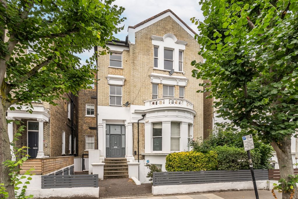 Property photo 1 of 16 Flat-1-8-Sisters-...