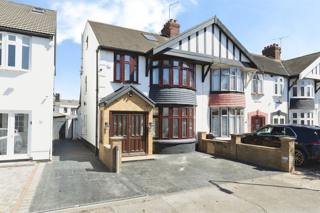 Property photo 1 of 25