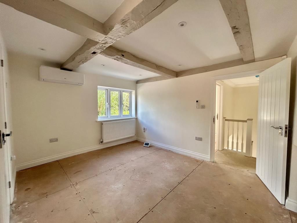 Property photo 3 of 13 Master Bedroom