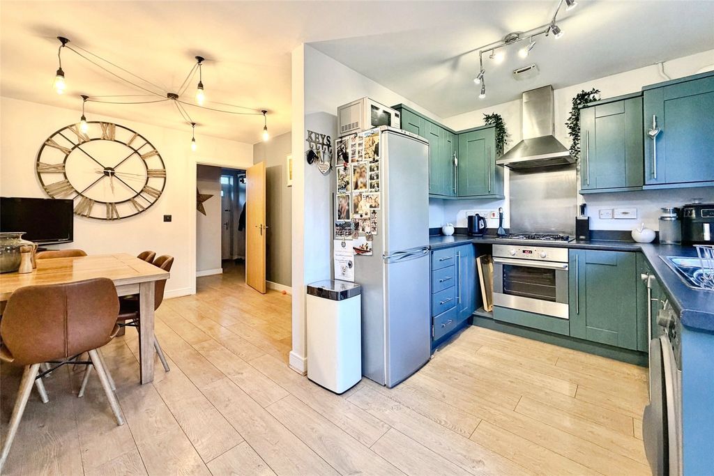 Property photo 3 of 19 Picture No. 31